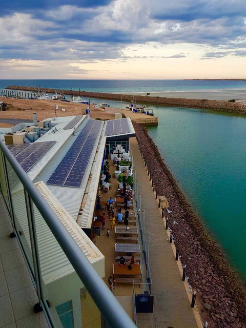 Ocean View Luxury Apartment & Suite - Schoolies Week Accommodation 35