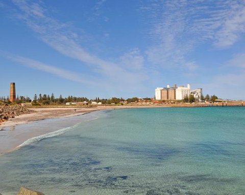 Wallaroo Marina Waterfront Luxe Apartment - Schoolies Week Accommodation 3