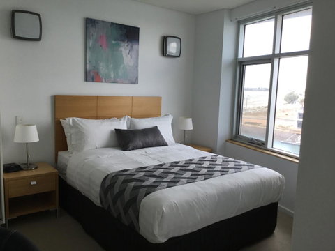 Wallaroo Marina Waterfront Luxe Apartment - Schoolies Week Accommodation 14