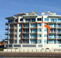 Wallaroo Marina Waterfront Luxe Apartment - Schoolies Week Accommodation