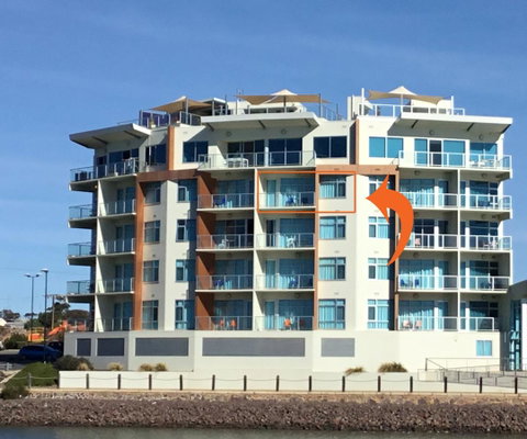 Wallaroo Marina Waterfront Luxe Apartment - Schoolies Week Accommodation 0