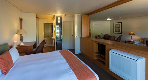 Pacific Bay Resort - Schoolies Week Accommodation 31