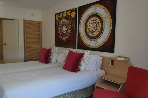Pacific Bay Resort - Schoolies Week Accommodation 5