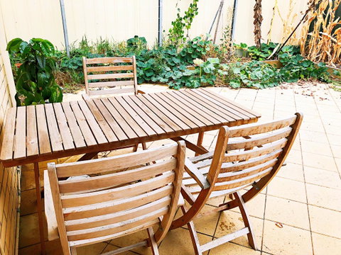 Beautiful Garden House - Schoolies Week Accommodation 22