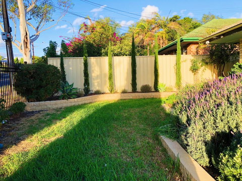 Beautiful Garden House - Schoolies Week Accommodation 8
