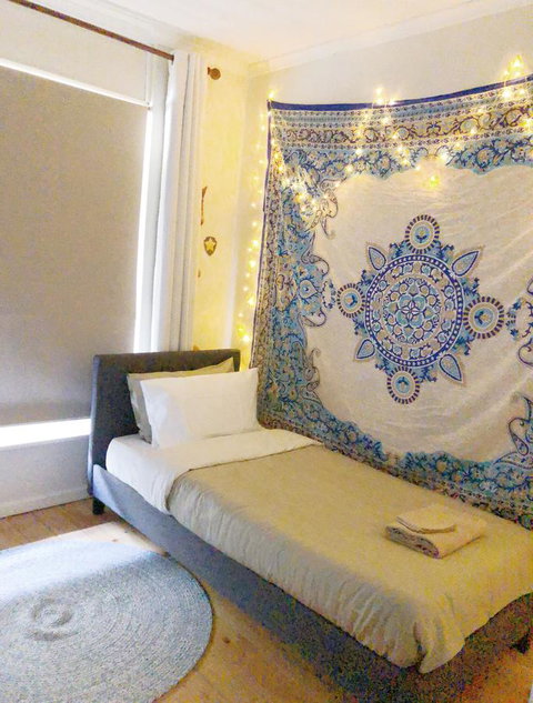 Beautiful Garden House - Schoolies Week Accommodation 11