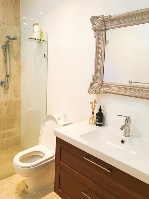 Beautiful Garden House - Schoolies Week Accommodation 18