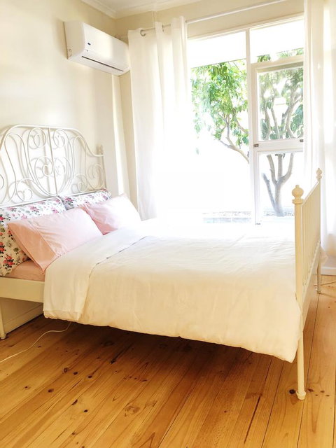 Beautiful Garden House - Schoolies Week Accommodation 12