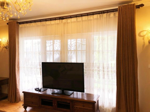 Beautiful Garden House - Schoolies Week Accommodation 6