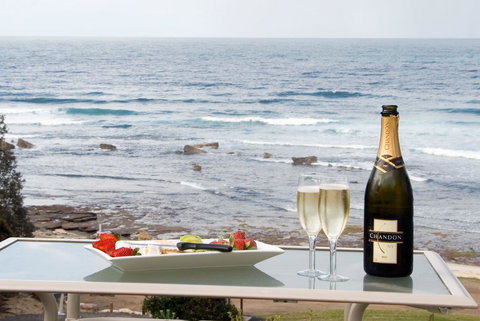 Mollymook Beach Waterfront - Schoolies Week Accommodation 9