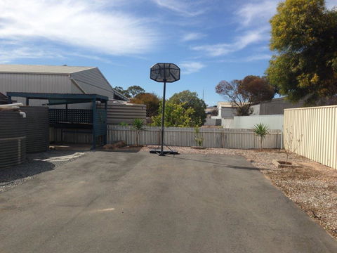Sail & Anchor - Schoolies Week Accommodation 5