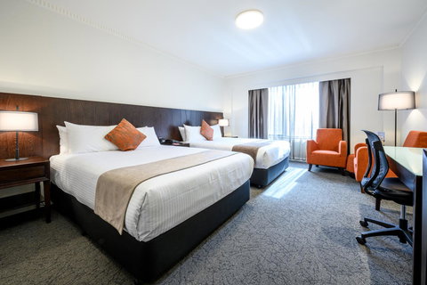 Hotel Grand Chancellor Adelaide - Schoolies Week Accommodation 13