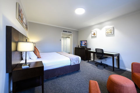 Hotel Grand Chancellor Adelaide - Schoolies Week Accommodation 9