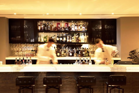 Mayfair Hotel - Schoolies Week Accommodation 26