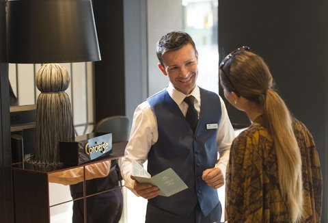 Mayfair Hotel - Schoolies Week Accommodation 28