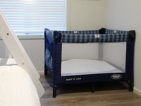 Grassmere House Magill - Schoolies Week Accommodation 6