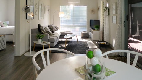Grassmere House Magill - Schoolies Week Accommodation 7