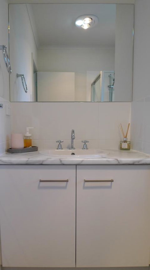 Grassmere House Magill - Schoolies Week Accommodation 10