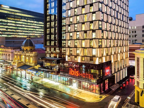 Ibis Adelaide - Schoolies Week Accommodation 0