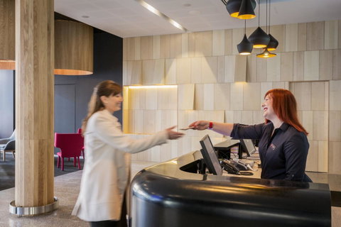 Ibis Adelaide - Schoolies Week Accommodation 14