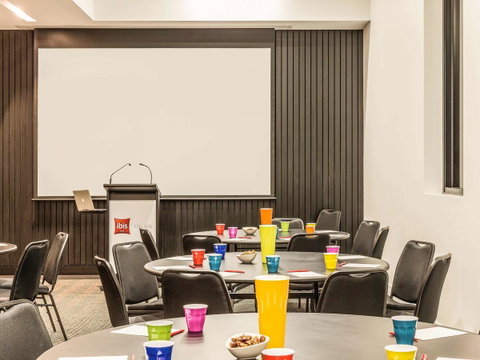 Ibis Adelaide - Schoolies Week Accommodation 34