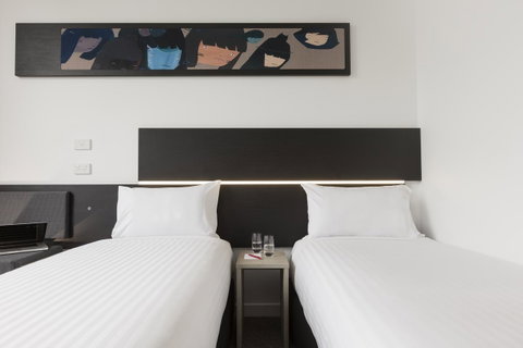 Ibis Adelaide - Schoolies Week Accommodation 5