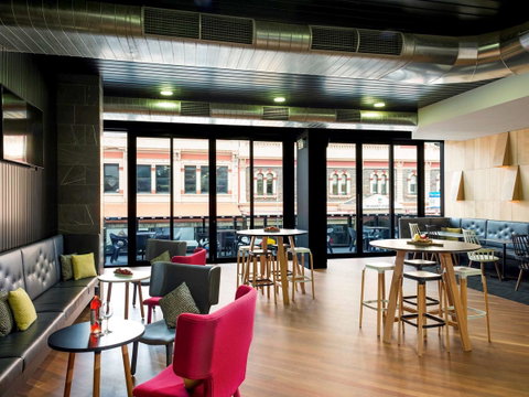 Ibis Adelaide - Schoolies Week Accommodation 31