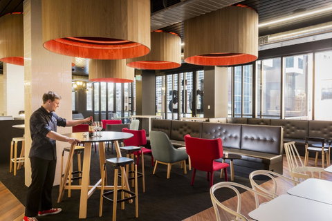 Ibis Adelaide - Schoolies Week Accommodation 21