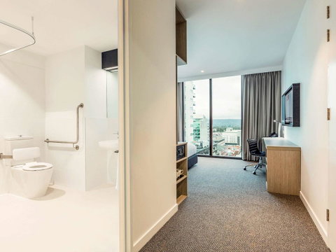 Ibis Adelaide - Schoolies Week Accommodation 39