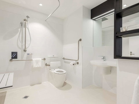 Ibis Adelaide - Schoolies Week Accommodation 38