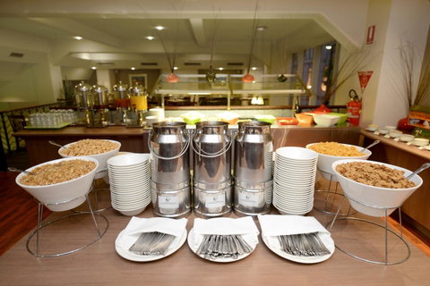 Grosvenor Hotel Adelaide - Schoolies Week Accommodation 14
