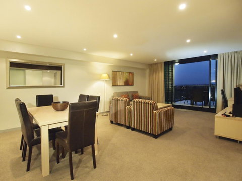 Oaks Adelaide Horizons Suites - Schoolies Week Accommodation 12