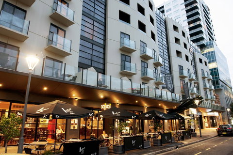 Mantra Hindmarsh Square - Schoolies Week Accommodation 3