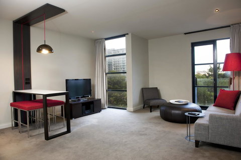 Mantra Hindmarsh Square - Schoolies Week Accommodation 23