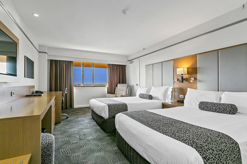 Stamford Plaza Adelaide - Schoolies Week Accommodation 15