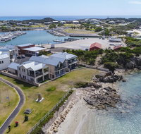 Aloha Accommodation - Schoolies Week Accommodation