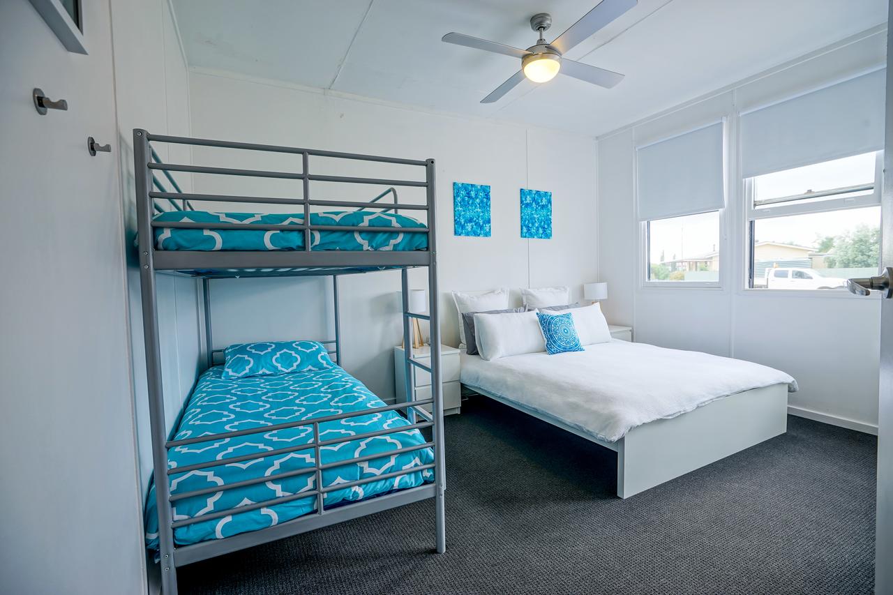  Schoolies Week Accommodation