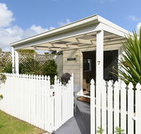 Wintergarden Beach Cabin - Schoolies Week Accommodation