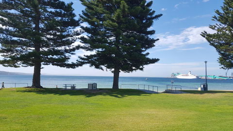 Aart Apartments - Schoolies Week Accommodation 2