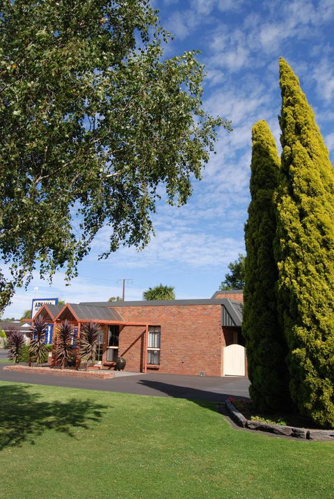 Arkana Motor Inn & Terrace Apartments - Schoolies Week Accommodation 44