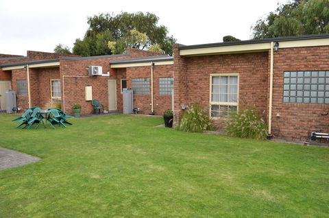 Arkana Motor Inn & Terrace Apartments - Schoolies Week Accommodation 18