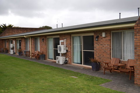 Arkana Motor Inn & Terrace Apartments - Schoolies Week Accommodation 15