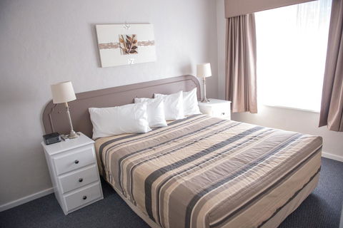 Arkana Motor Inn & Terrace Apartments - Schoolies Week Accommodation 20