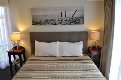 Arkana Motor Inn & Terrace Apartments - Schoolies Week Accommodation 5