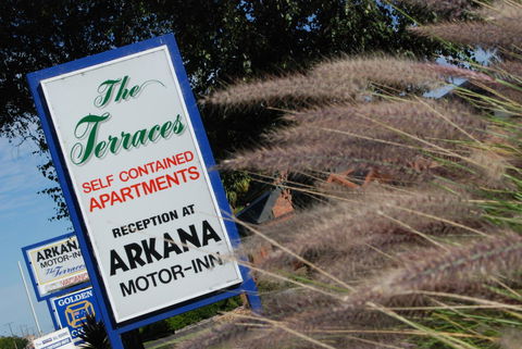 Arkana Motor Inn & Terrace Apartments - Schoolies Week Accommodation 23