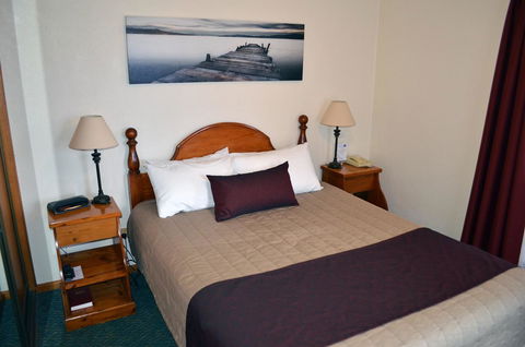 Arkana Motor Inn & Terrace Apartments - Schoolies Week Accommodation 14