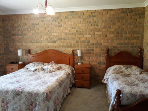 Acacia Apartments - Schoolies Week Accommodation 11