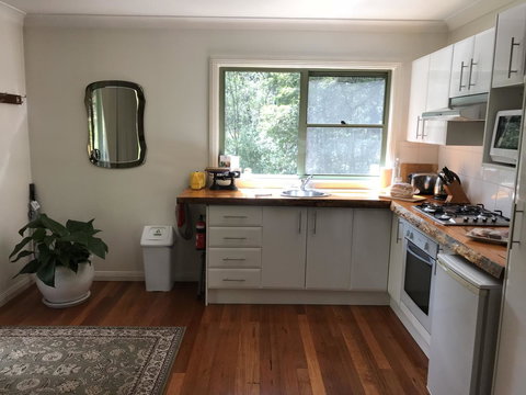 Ghost Hill Road Retreat - Schoolies Week Accommodation 7