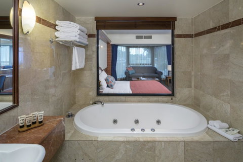 Arkaba Hotel - Schoolies Week Accommodation 12