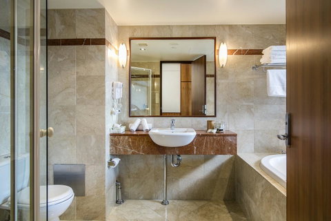Arkaba Hotel - Schoolies Week Accommodation 23